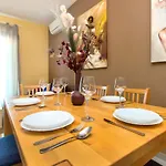 Nikolina Seaview Апартаменты *