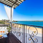 Апартаменты Nikolina Seaview
