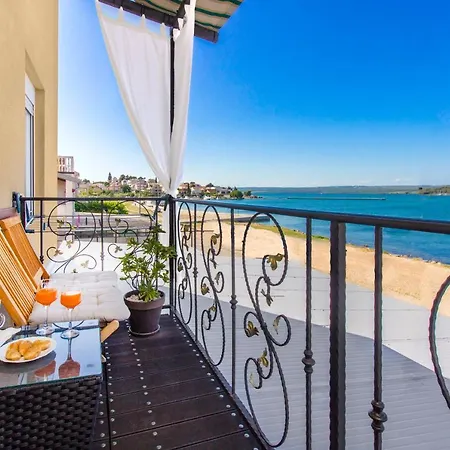 Apartman Nikolina Seaview *