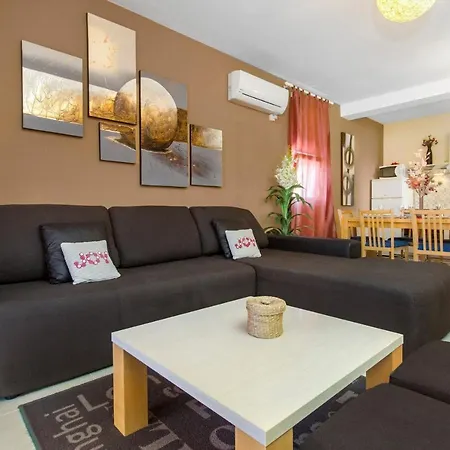 Nikolina Seaview Apartman