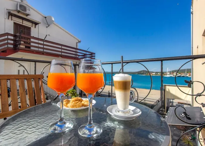 Διαμέρισμα Nikolina Seaview *