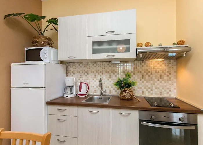 Nikolina Seaview * Σίμπενικ