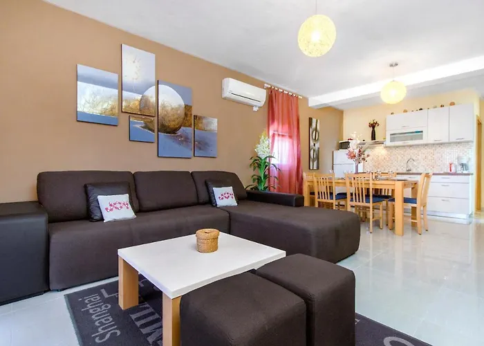 Nikolina Seaview Apartment