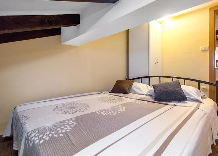 Nikolina Seaview Apartment Sibenik