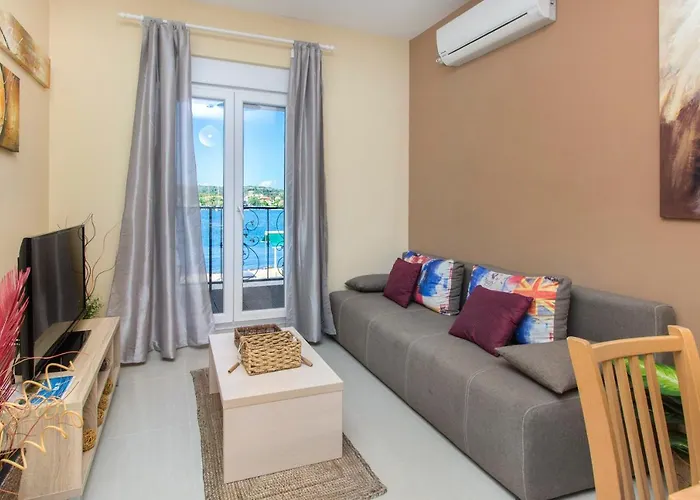 Nikolina Seaview Apartment