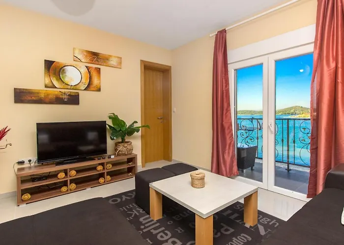 Nikolina Seaview Apartment