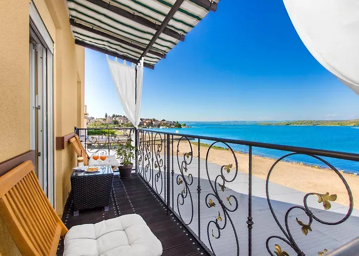 Διαμέρισμα Nikolina Seaview