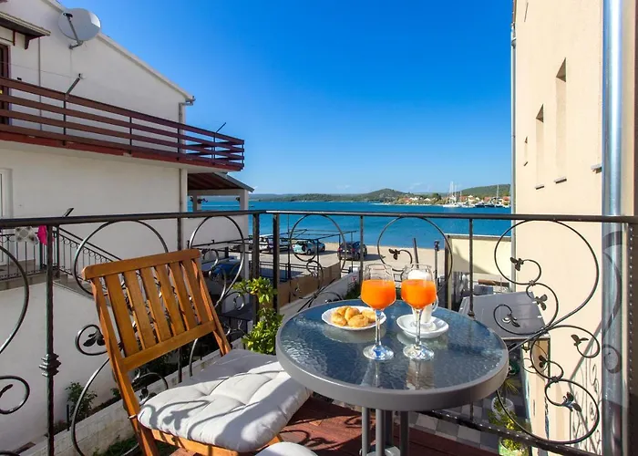 Nikolina Seaview Apartment