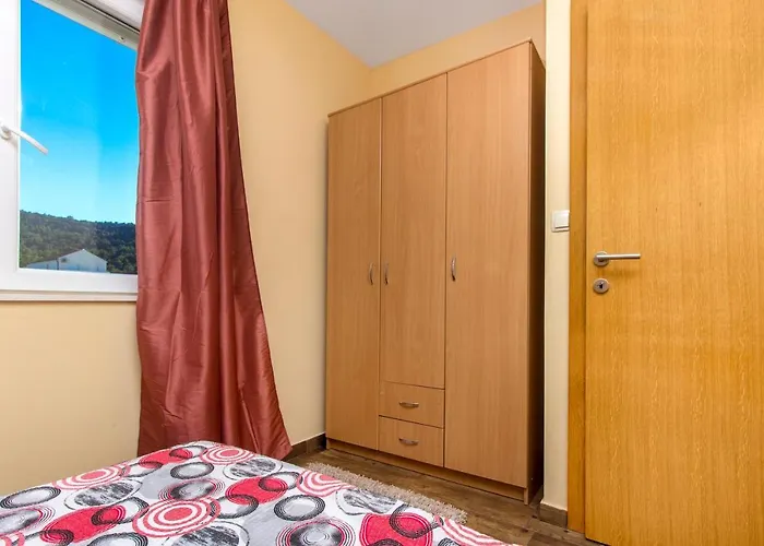 Nikolina Seaview Apartment Sibenik