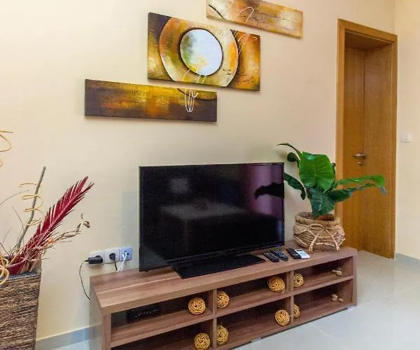 Apartment Nikolina Seaview