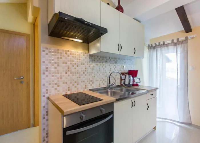 Apartment Nikolina Seaview